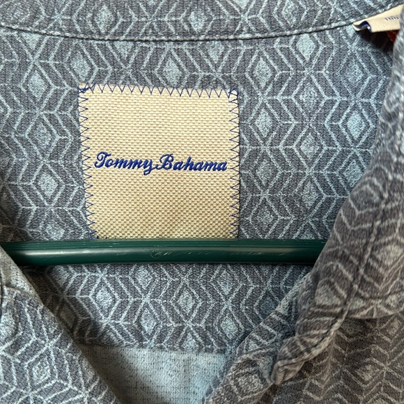 Tommy Bahama button down shirt. Size medium. - Picture 2 of 5